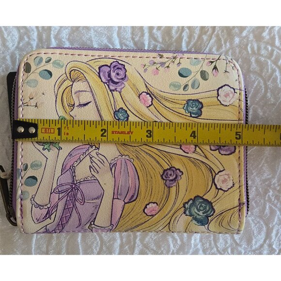 NWT Disney Loungefly Tangled Pascal Lavender Floral Zip Around Wallet - Picture 5 of 6
